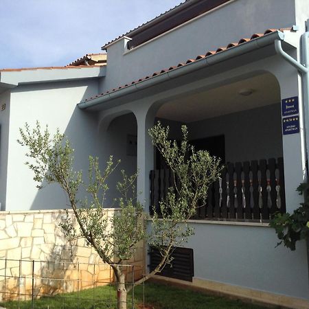 Ferienwohnung The Blue House Vinkuran Exterior foto